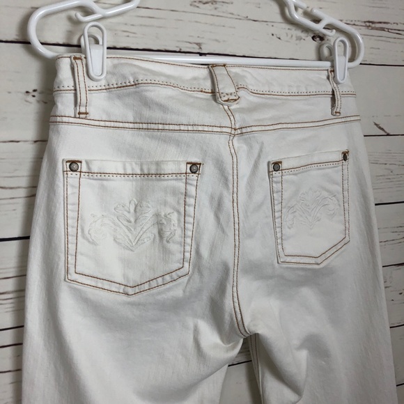 CAbi White Jeans Embroidered Wide Leg Flare 895-L - Picture 4 of 8